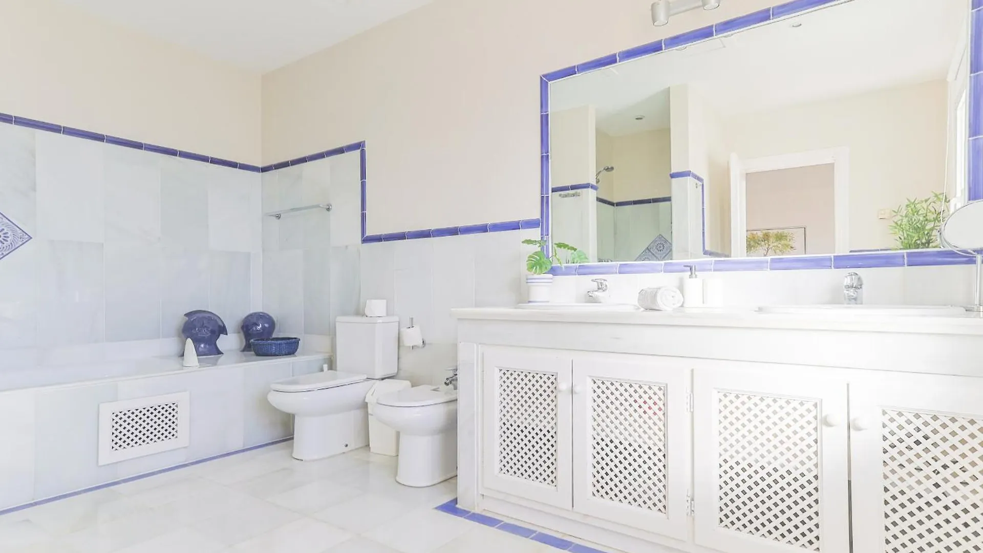 Apartament La Perla Casares Hiszpania