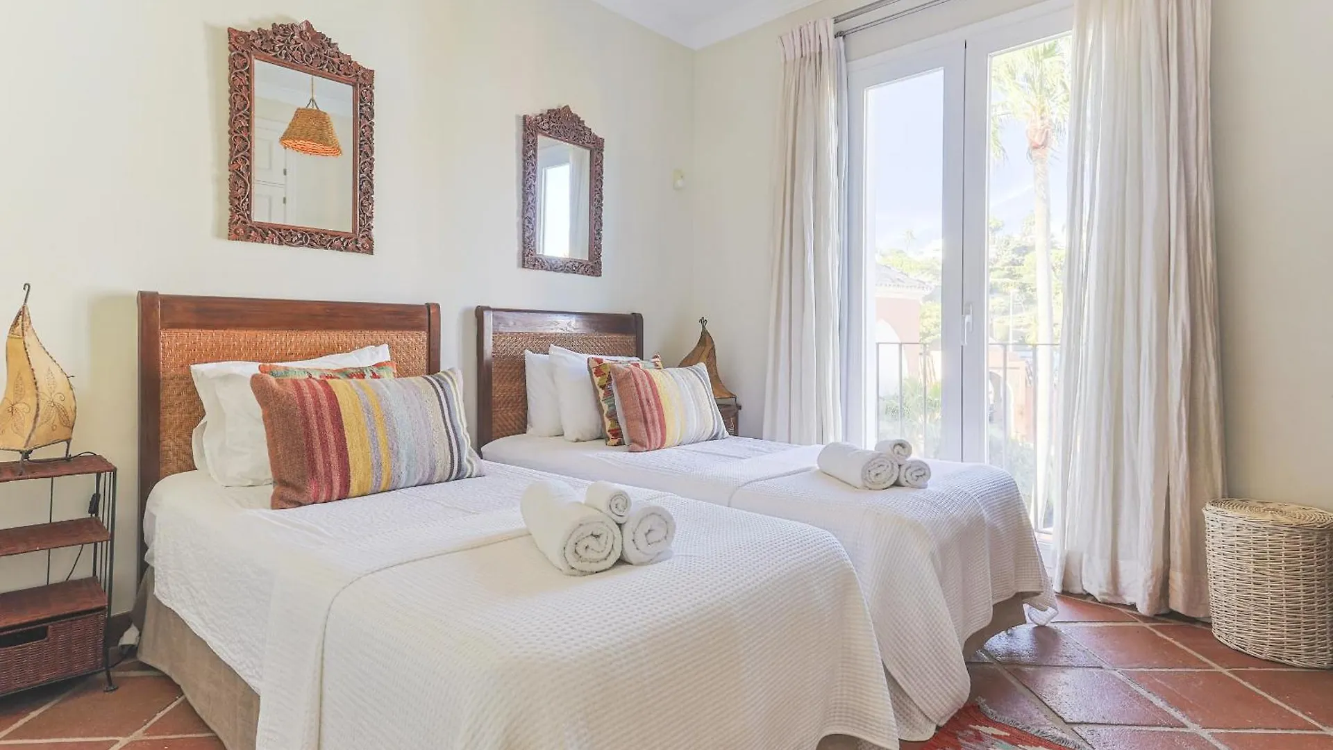 Apartament La Perla Casares 0*,