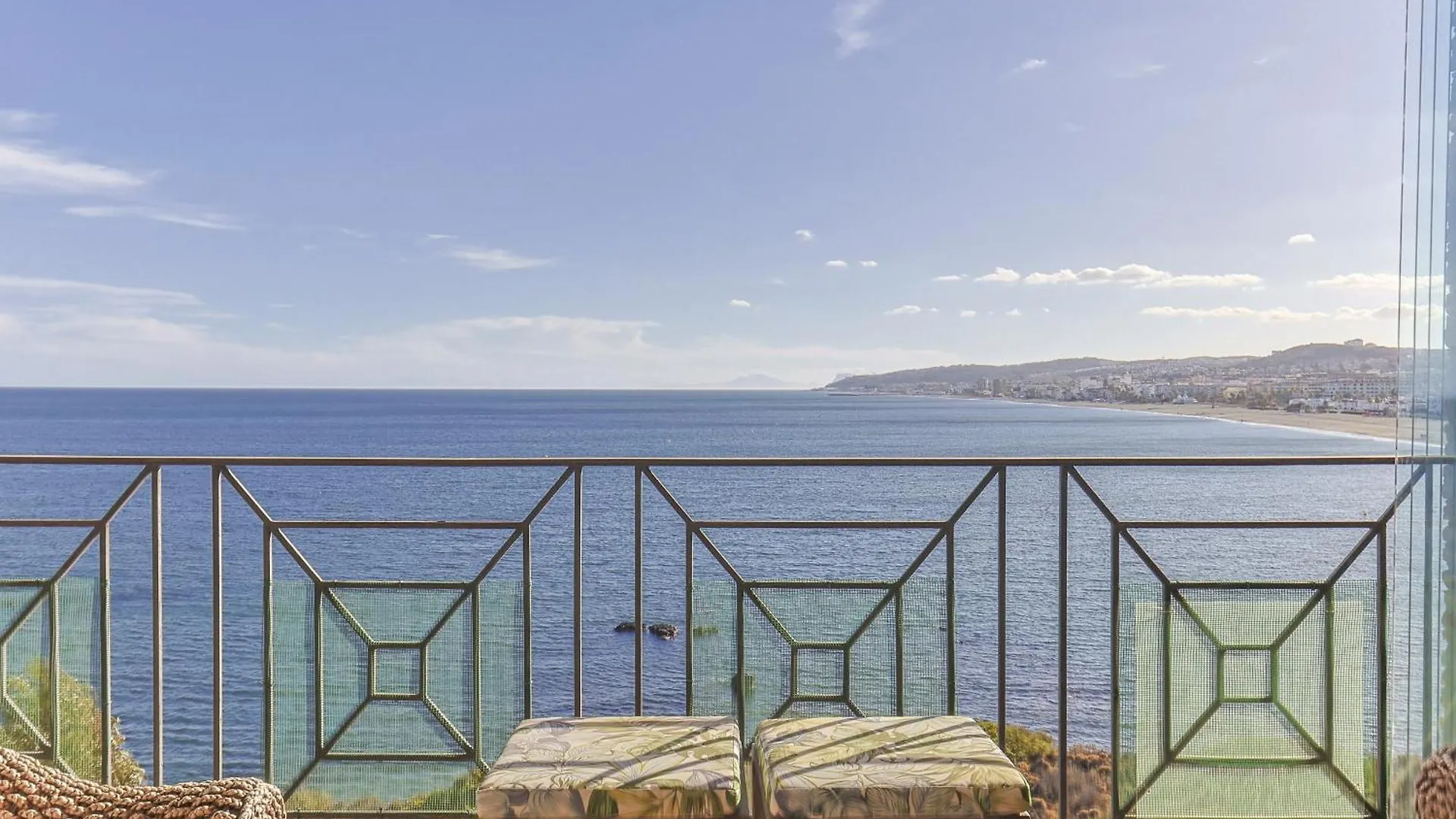 Apartament La Perla Casares Hiszpania